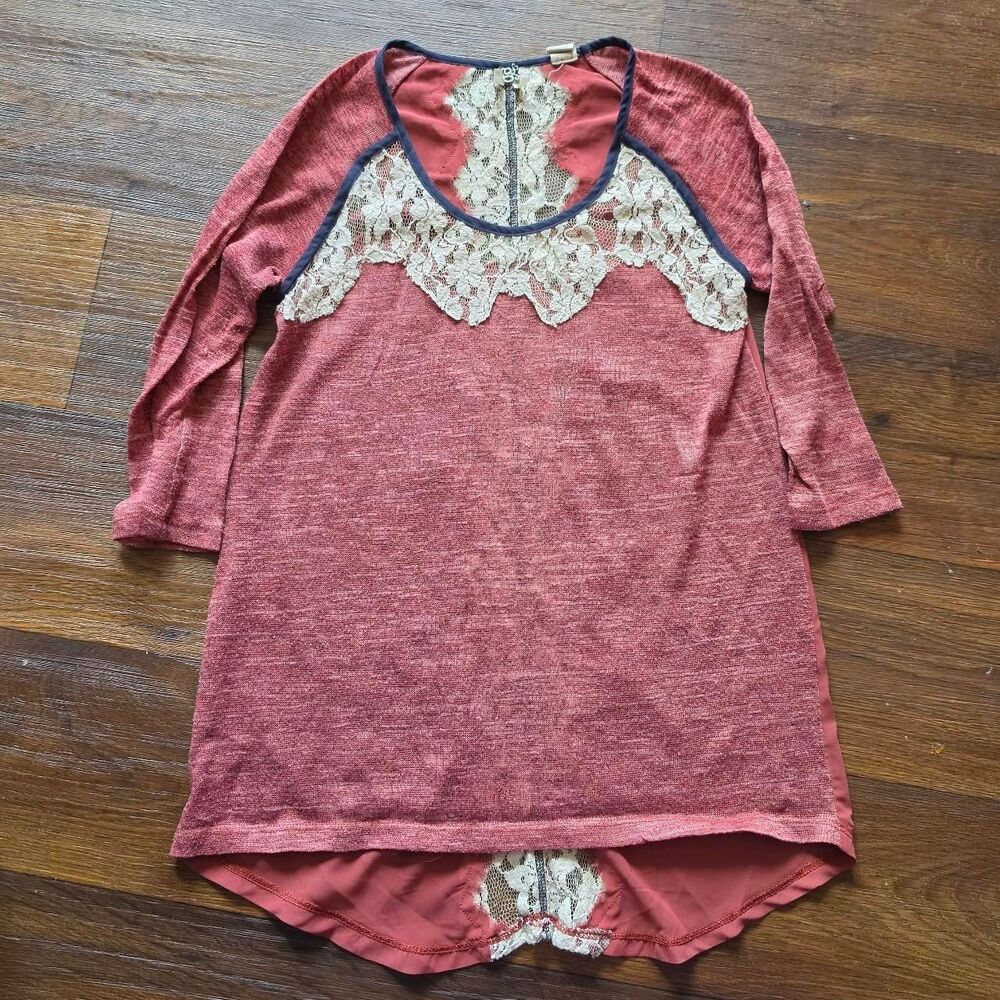 Gimmicks Women's Red and Cream Blouse